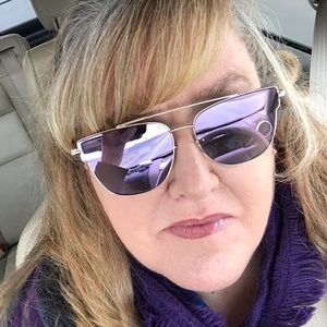 Meet your Posher, Jeannette